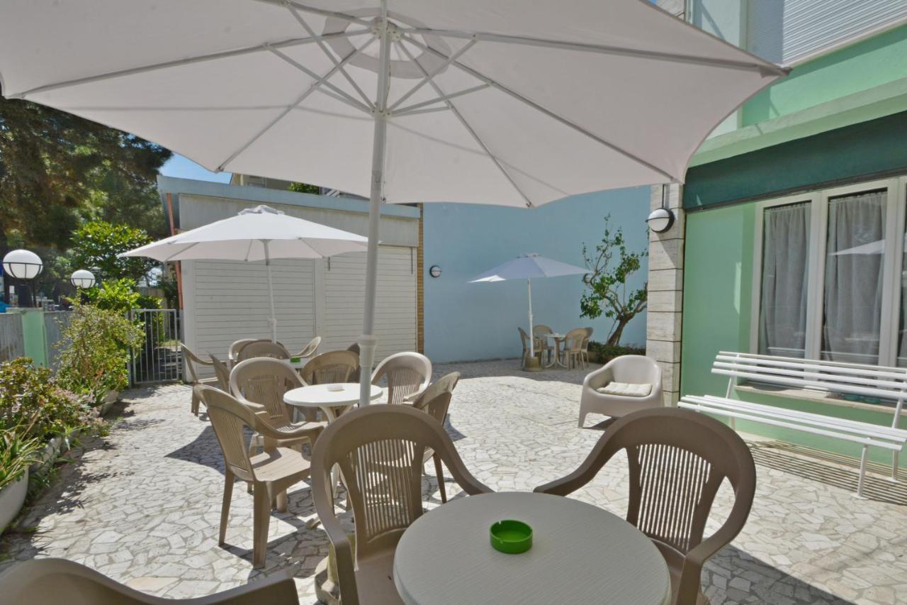 Hotel Maddalena Marina di Ravenna Esterno foto
