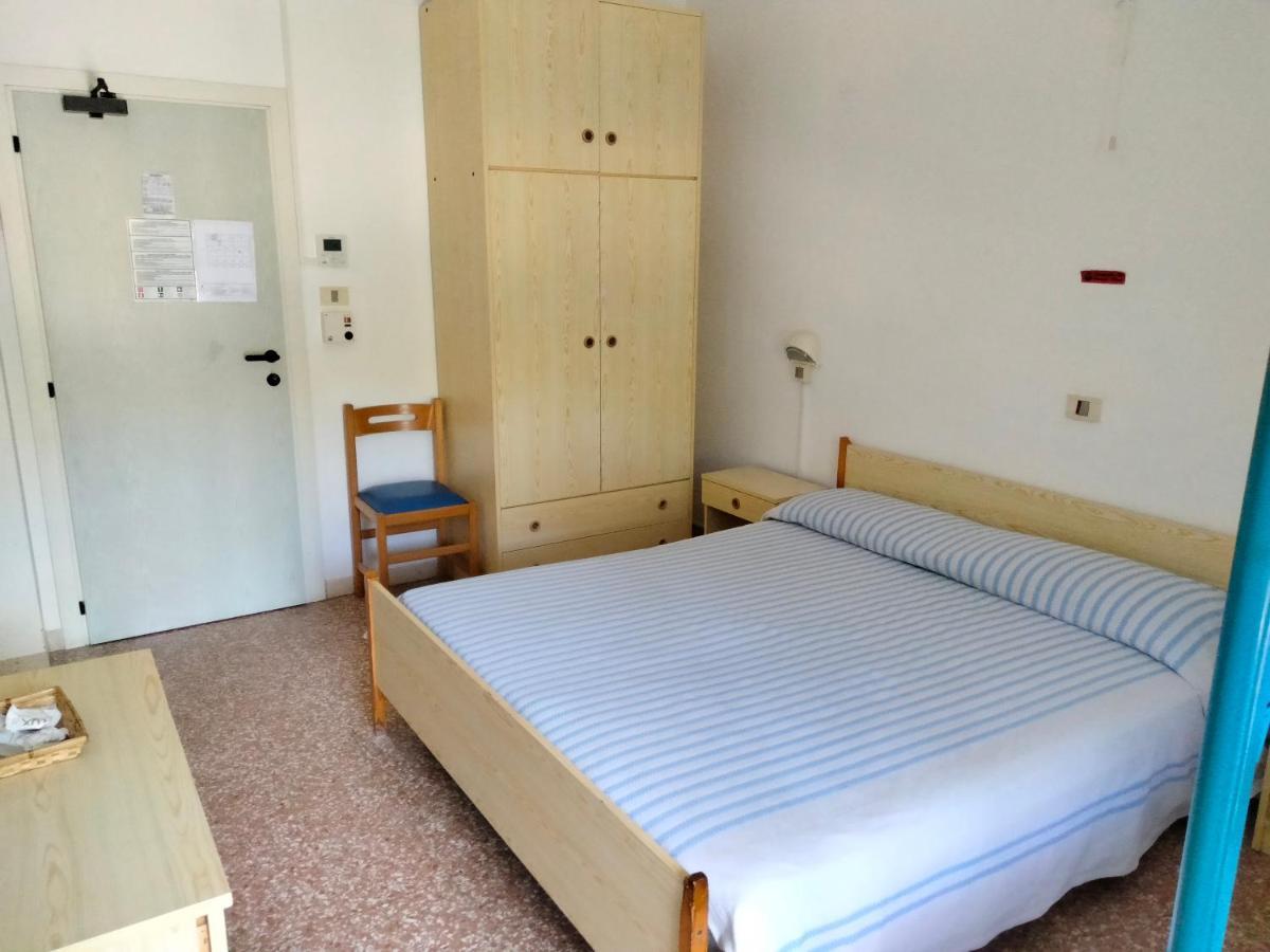 Hotel Maddalena Marina di Ravenna Camera foto