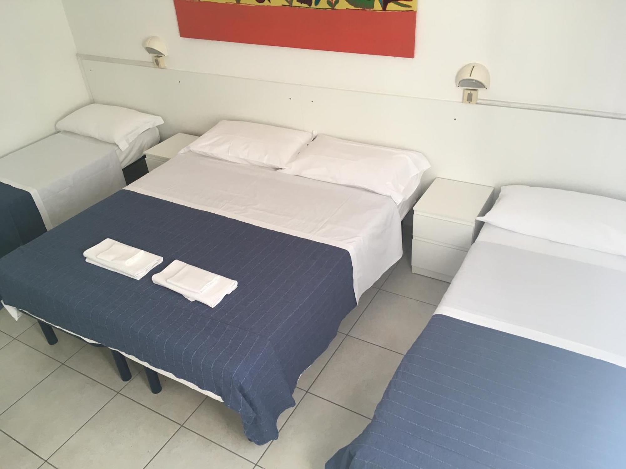 Hotel Maddalena Marina di Ravenna Camera foto